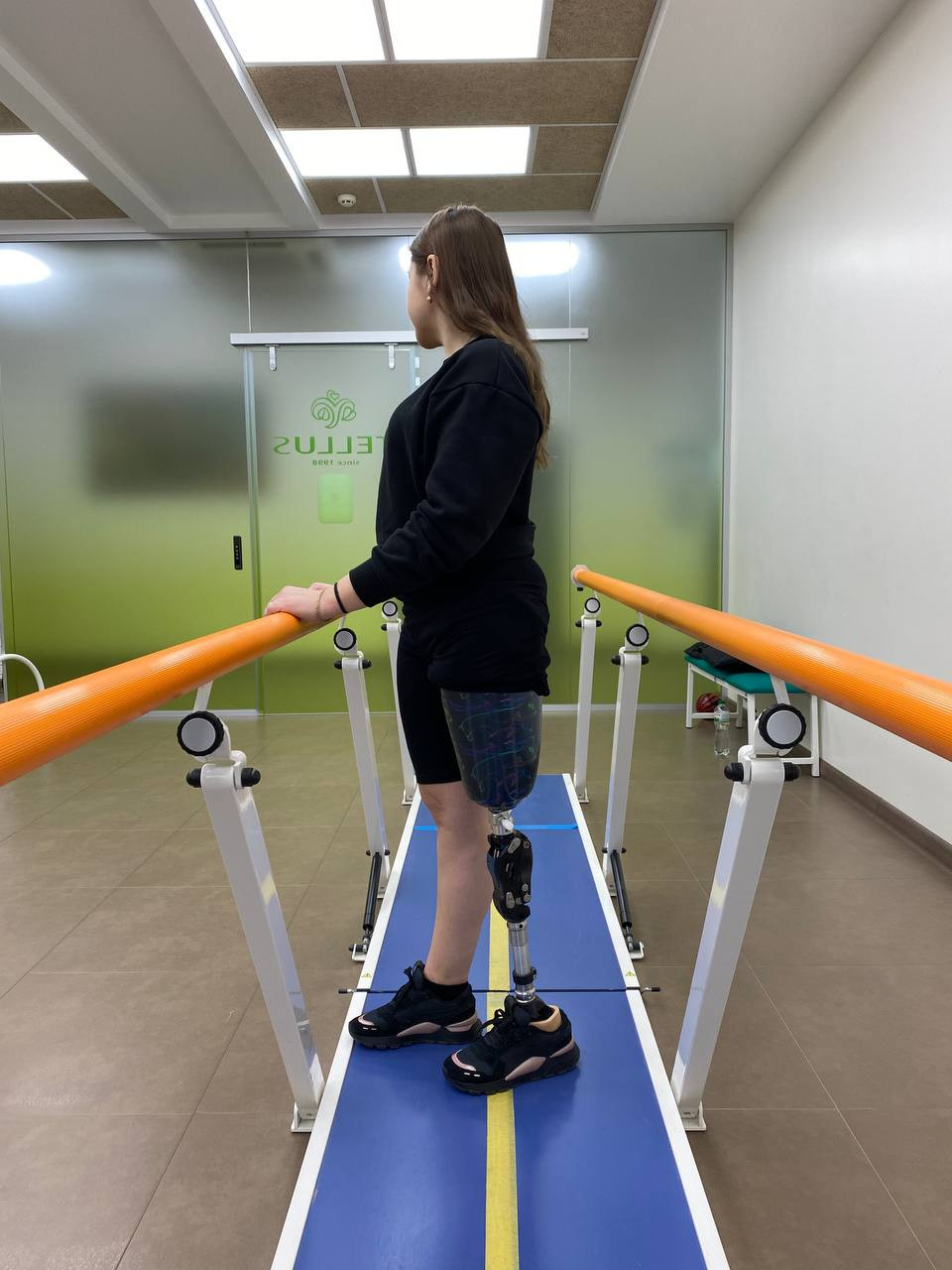 Photo 5204429924214096785 Y